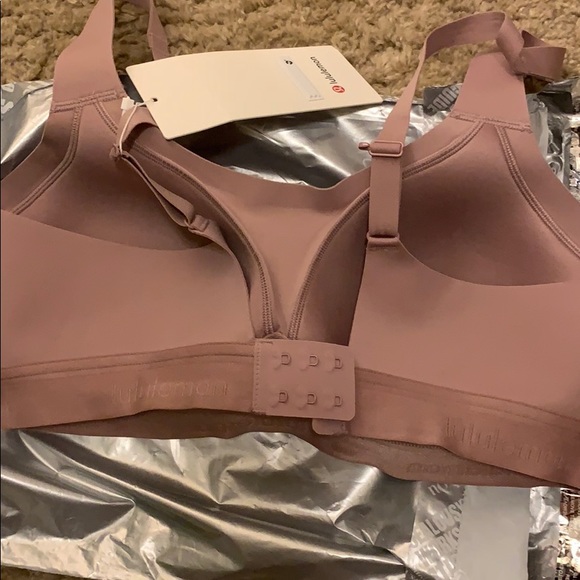 NWT/Lululemon Fine Form Bra/size 36C - Picture 8 of 8